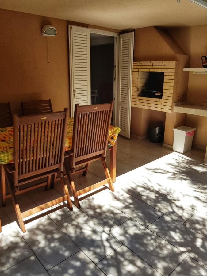 Apartmani Vrancic Mandre Esterno foto