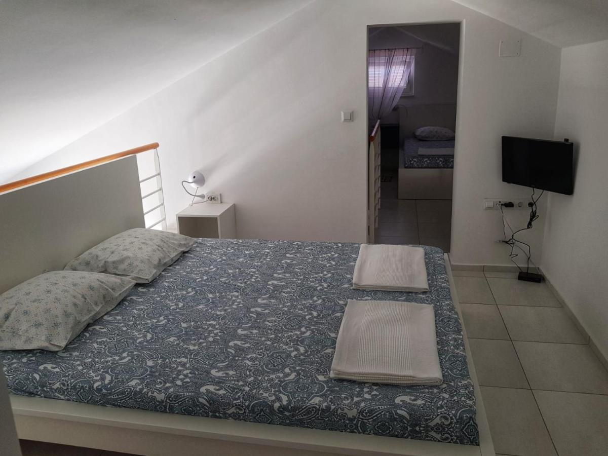 Apartmani Vrancic Mandre Esterno foto